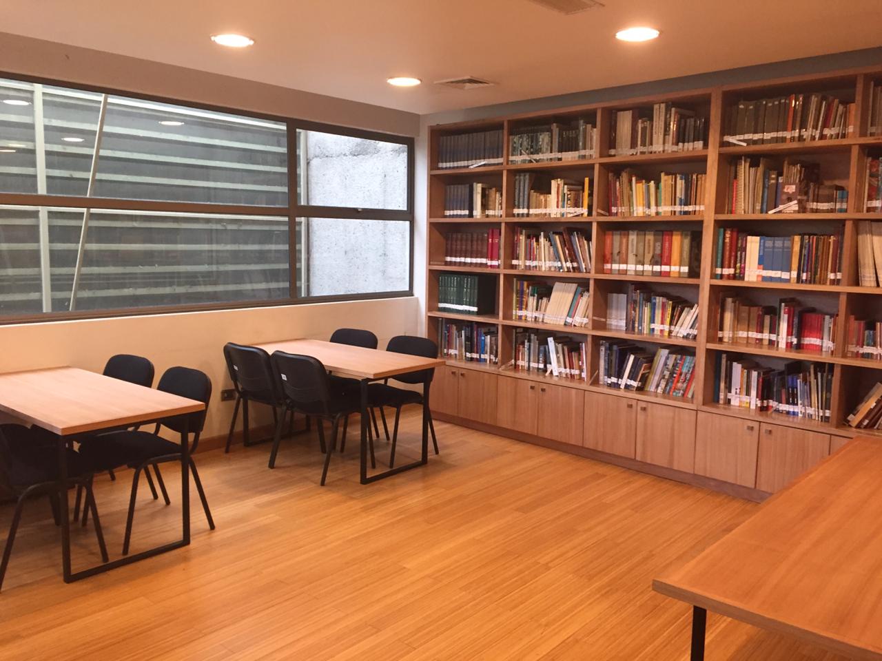 Biblioteca especializada en arte Valladares Campo Museo de Arte